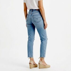 LEVI'S Wedgie Icon Fit Distressed High Rise Tapered Mom Jean Butt Lifting Denim